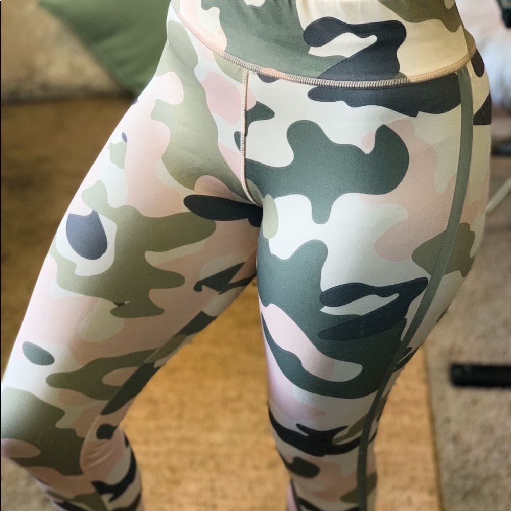 Light Camouflage Yoga Pants